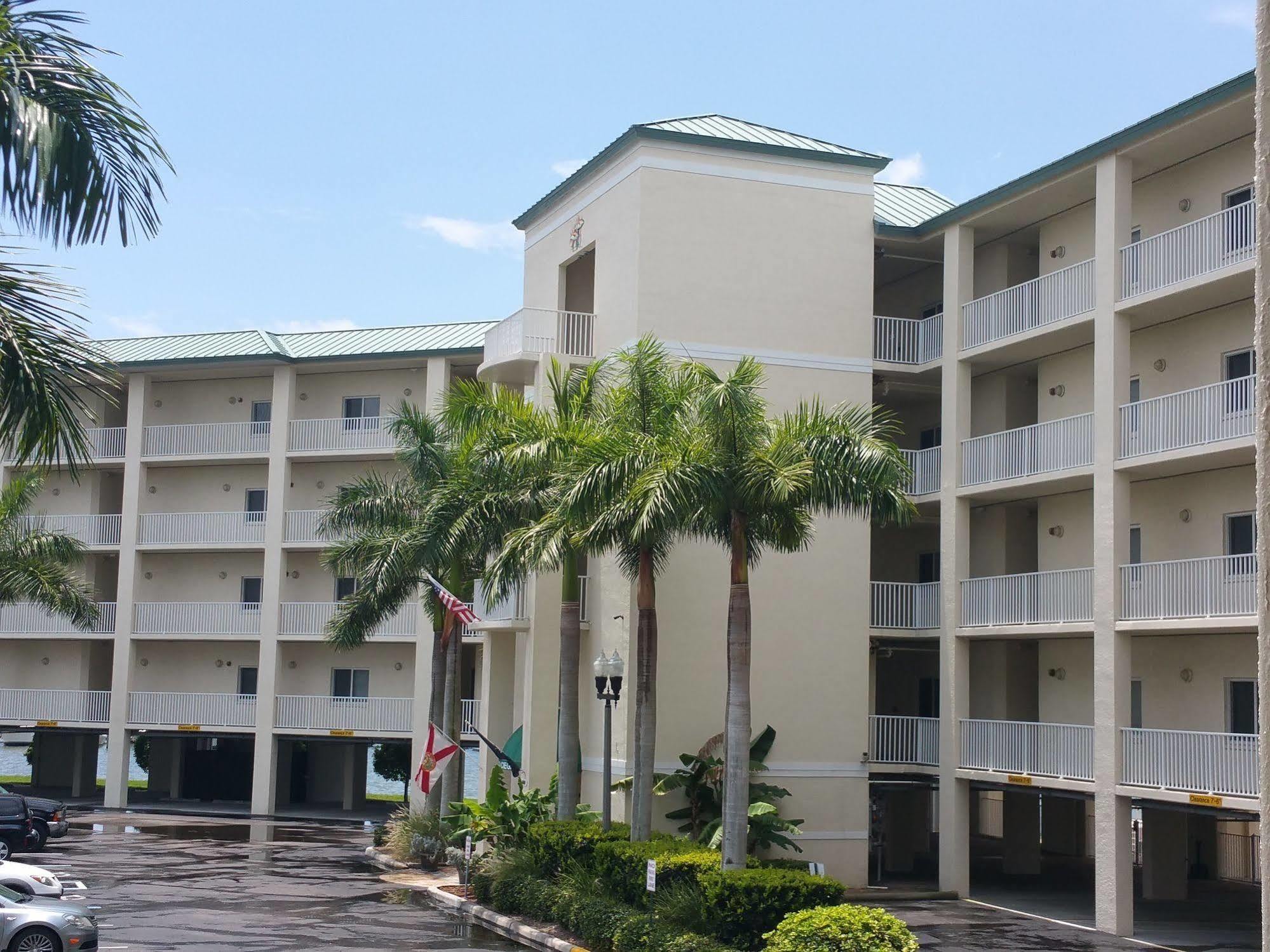סיינט פיטרסברג Boca Ciega Resort By Travel Resort Services מראה חיצוני תמונה